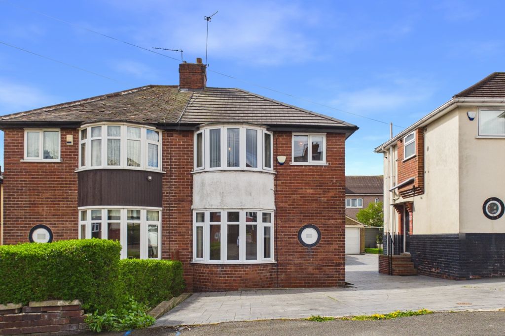 Property photo 1 of 18 Front External