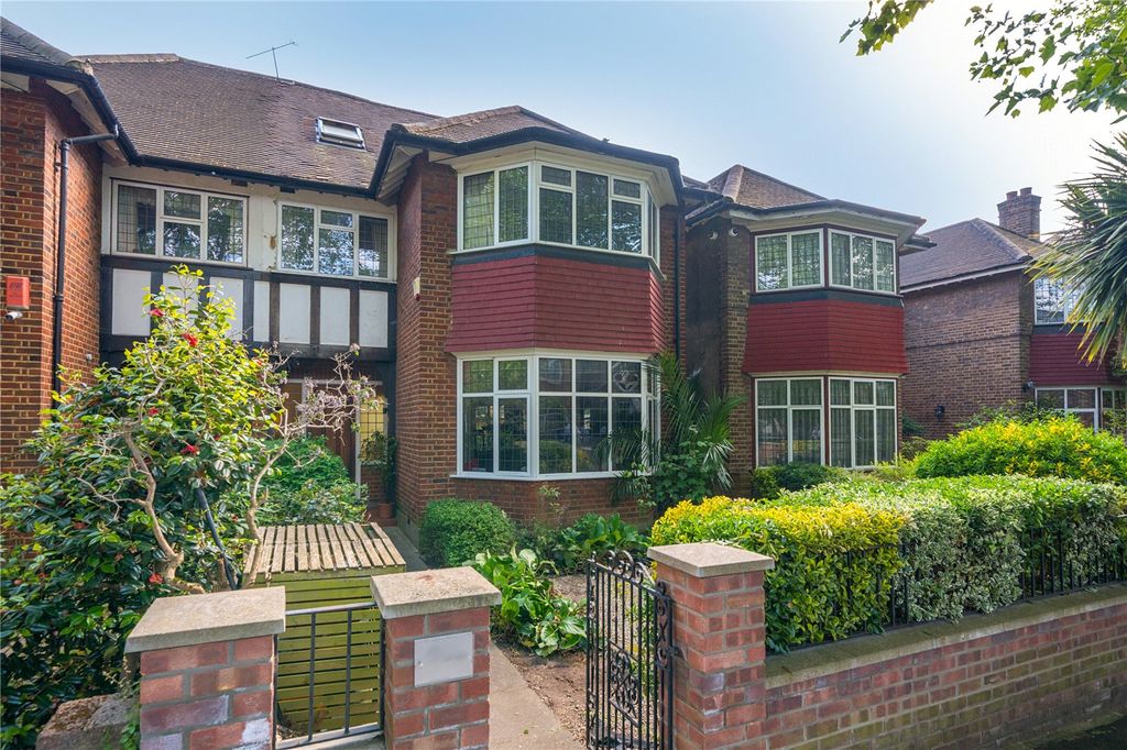 Property photo 1 of 17 Picture No. 02