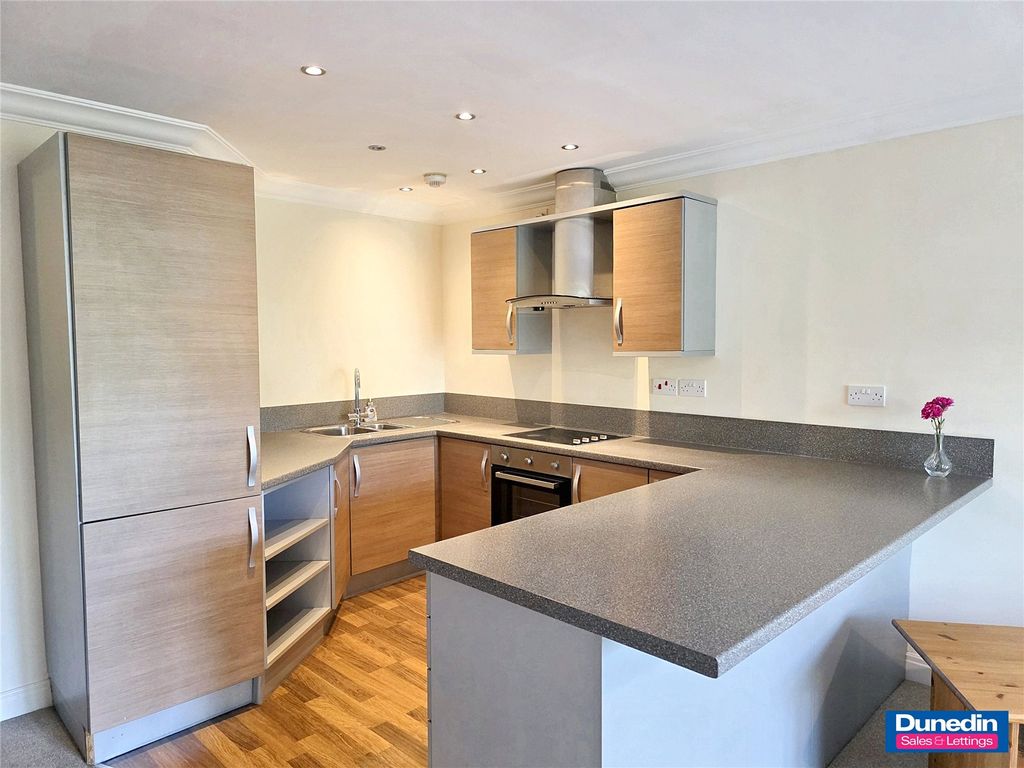 Property photo 2 of 14 Picture No. 02