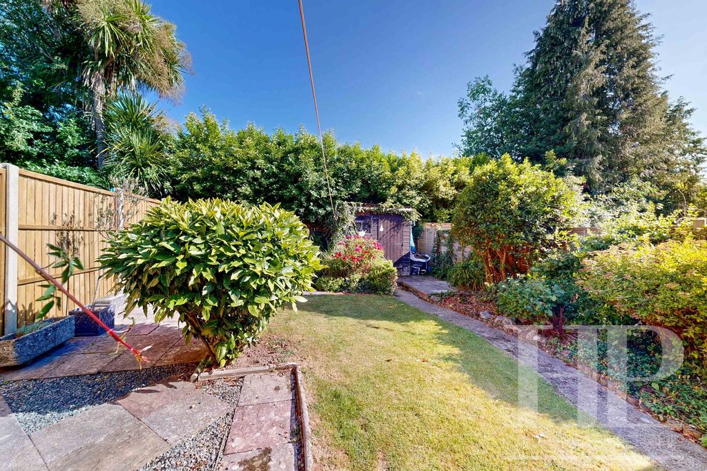 Property photo 2 of 21