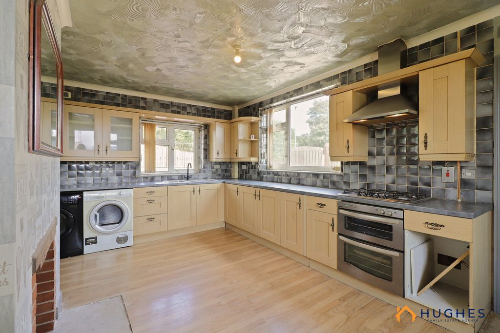 Property photo 3 of 22