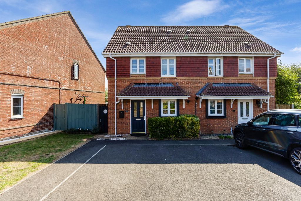 Property photo 1 of 18