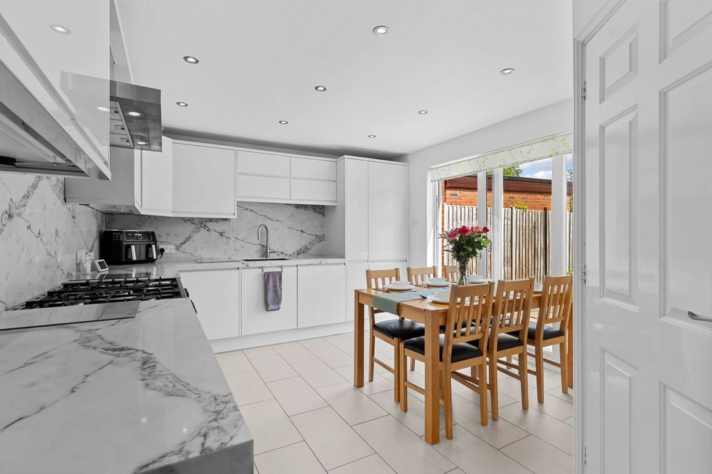 Property photo 2 of 35 Kitchen Diner