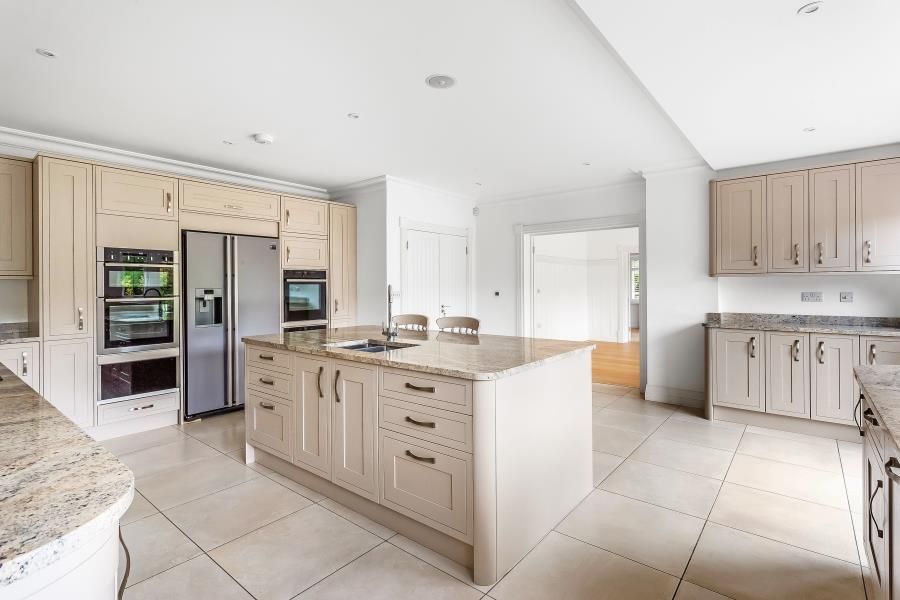 Property photo 3 of 25