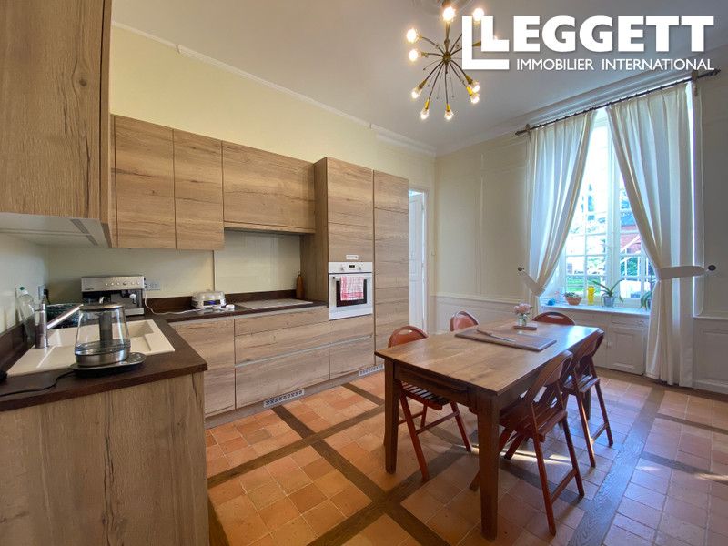 Property photo 2 of 10