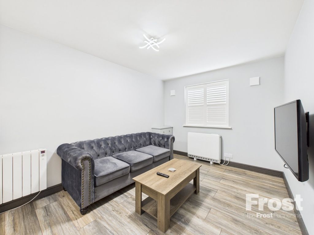 Property photo 2 of 6 Living Room
