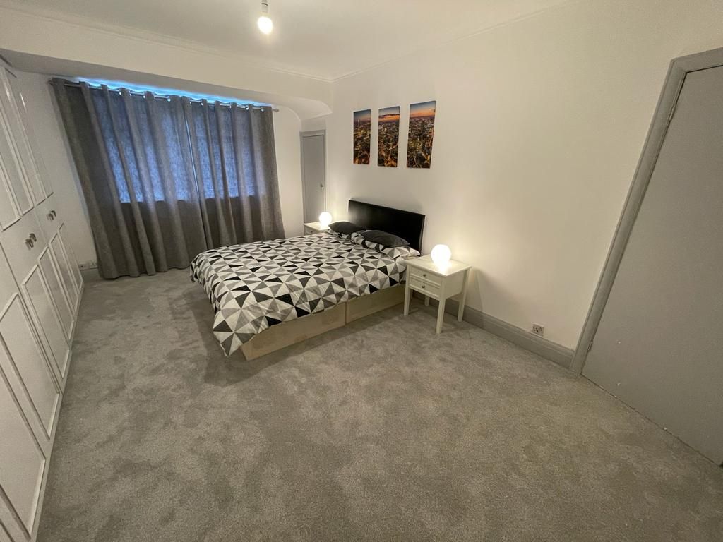 Property photo 3 of 3 Room