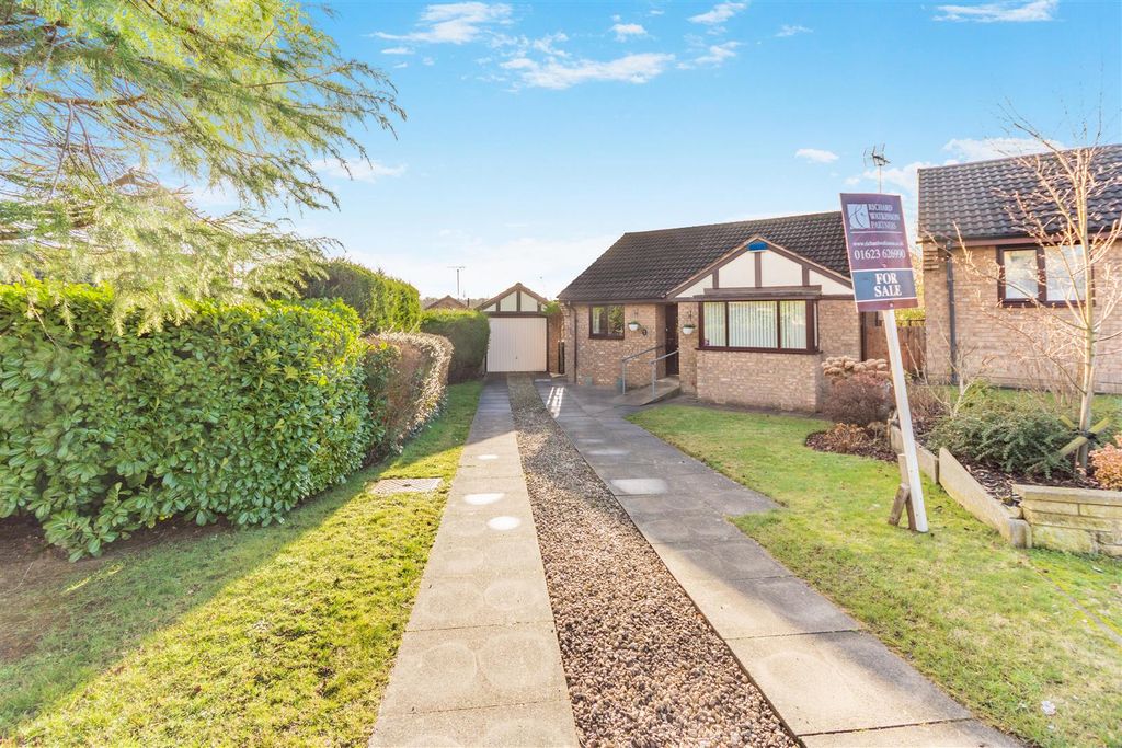 Property photo 1 of 27 8674669-Exterior12.Jpg