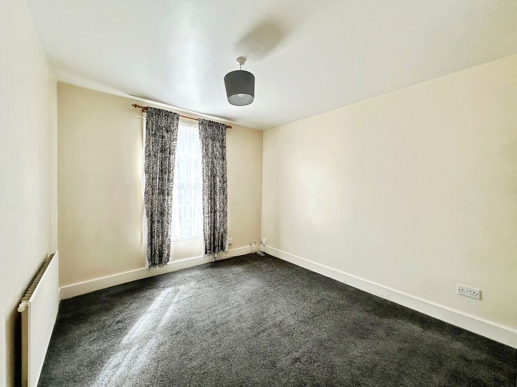 Property photo 2 of 11 Pbox-Img.Jpg