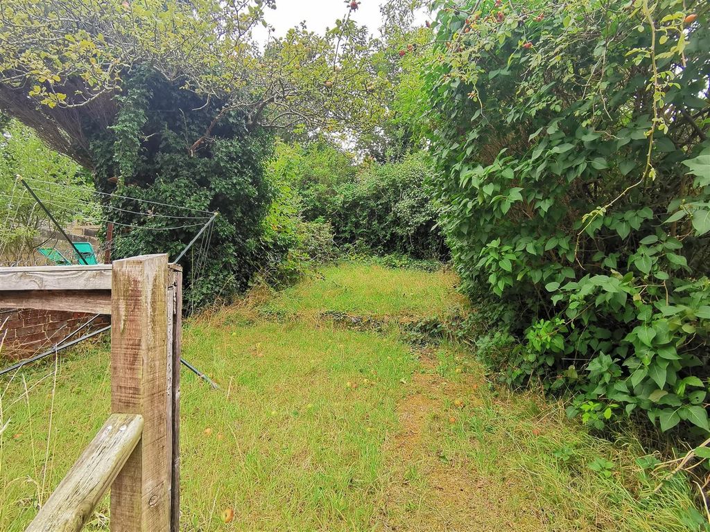 Property photo 2 of 7