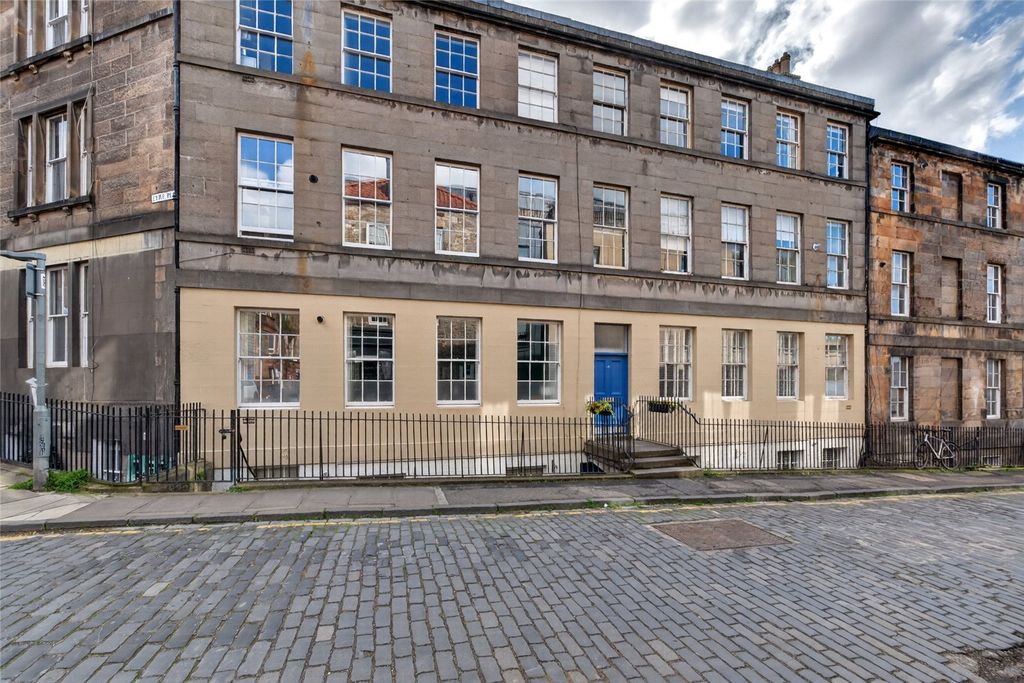 Property photo 1 of 29 Canon Street