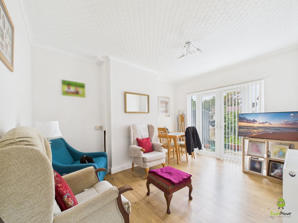 Property photo 1 of 11 Cam02615G0-Pr0122-Still006