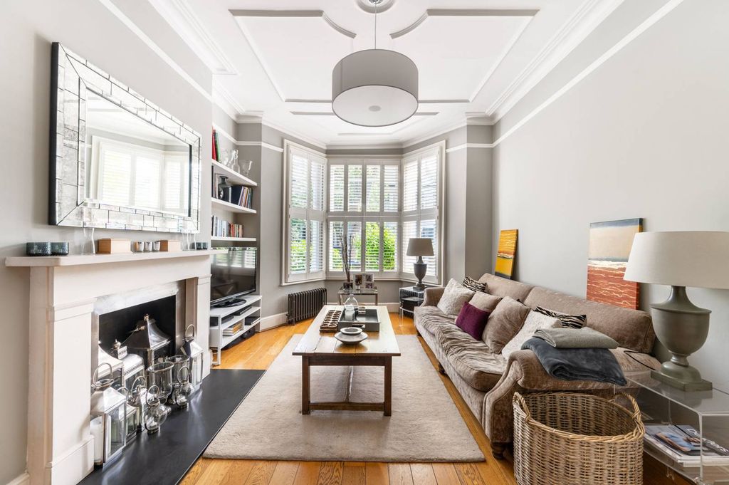 Property photo 2 of 13