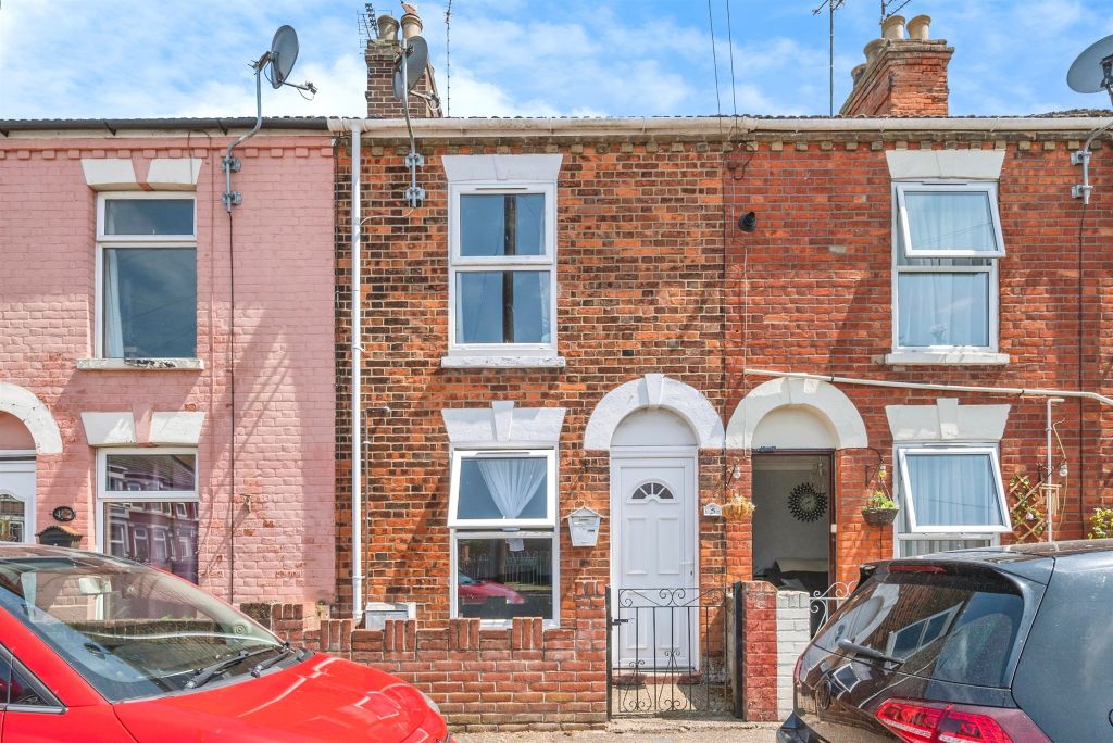 Property photo 1 of 17