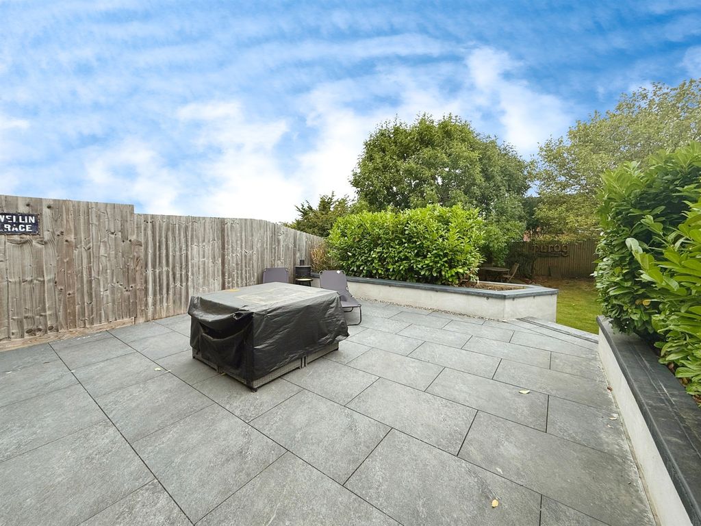 Property photo 3 of 34