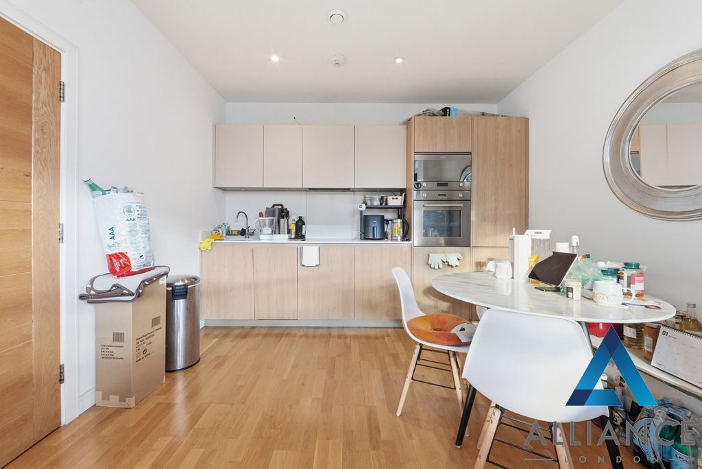 Property photo 3 of 7 Picture 3