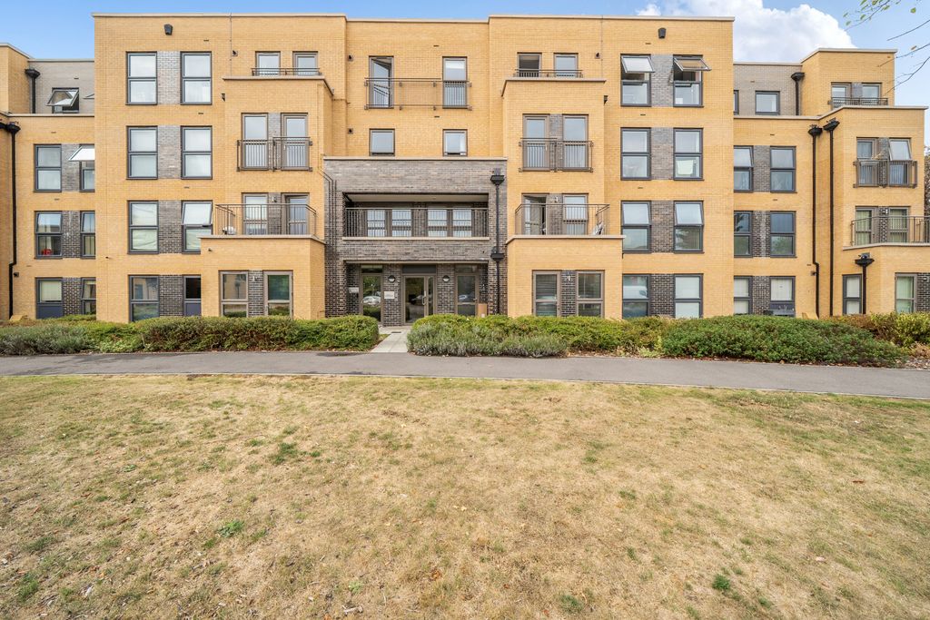 Property photo 3 of 17