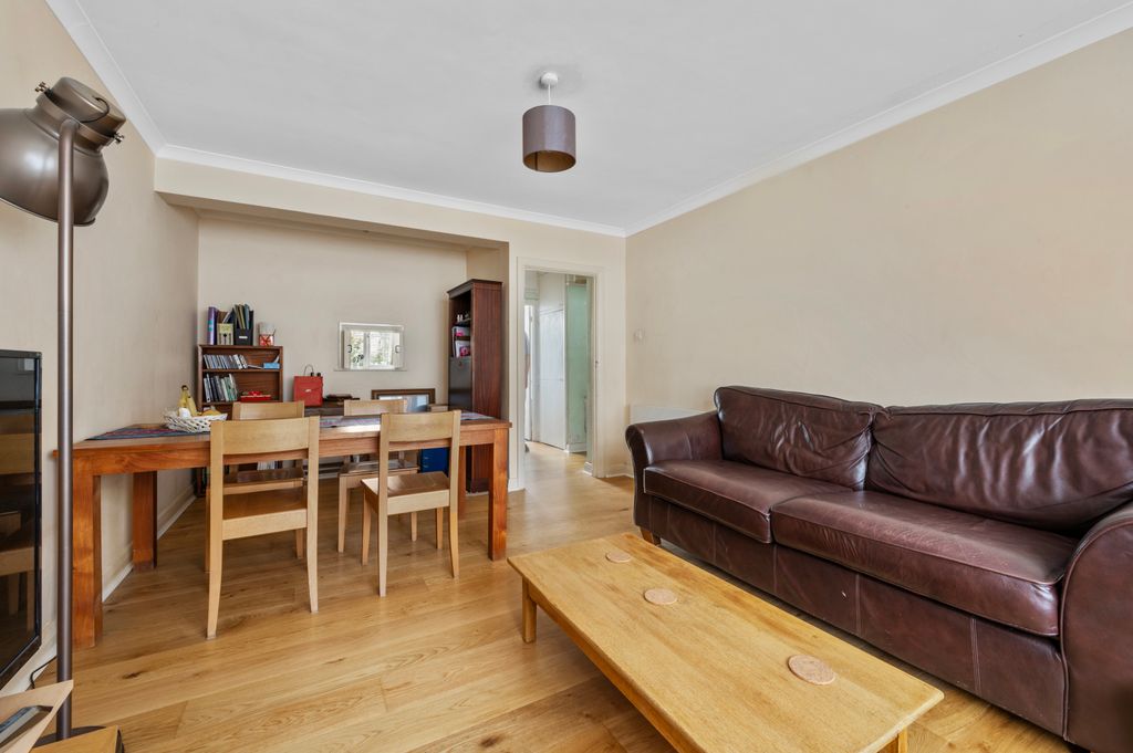 Property photo 3 of 10 Picture No. 05