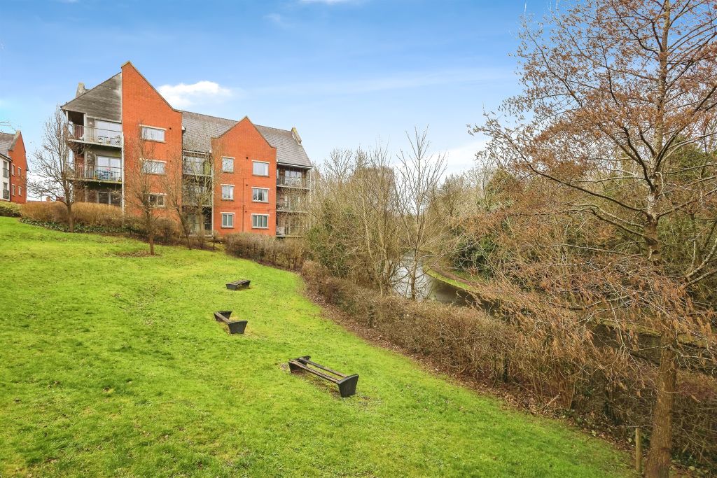 Property photo 1 of 14