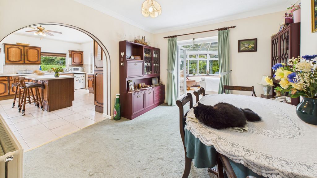 Property photo 3 of 16 Gallery