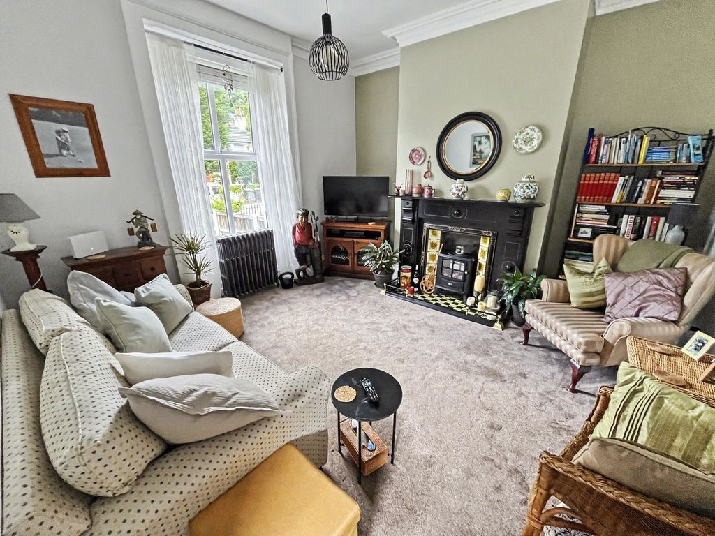 Property photo 3 of 54