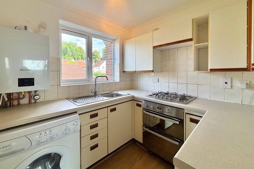 Property photo 2 of 13 Picture No. 16
