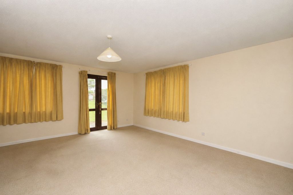 Property photo 3 of 17 Picture No. 19