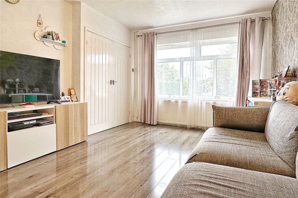 Property photo 3 of 19 Picture No. 12