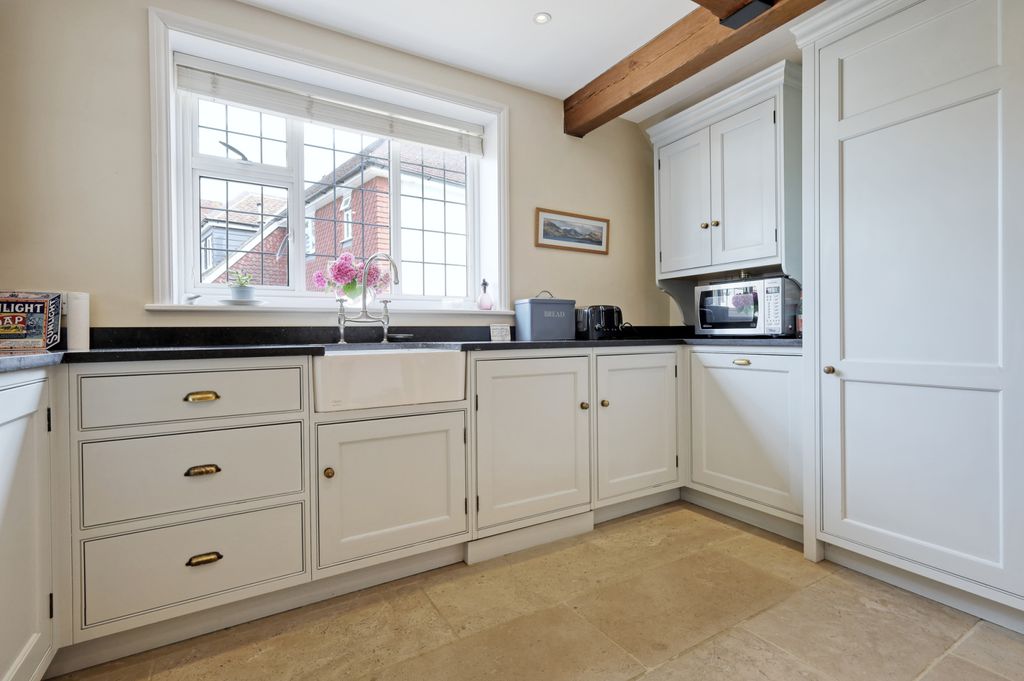 Property photo 3 of 34 Picture No. 30