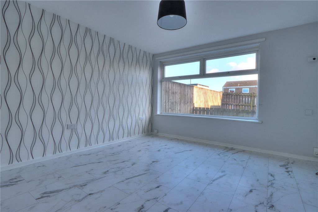 Property photo 2 of 11 Picture No. 08