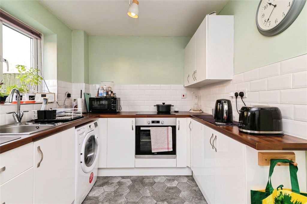 Property photo 3 of 18 Picture No. 05