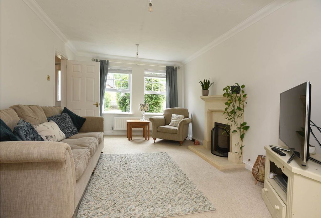 Property photo 3 of 16