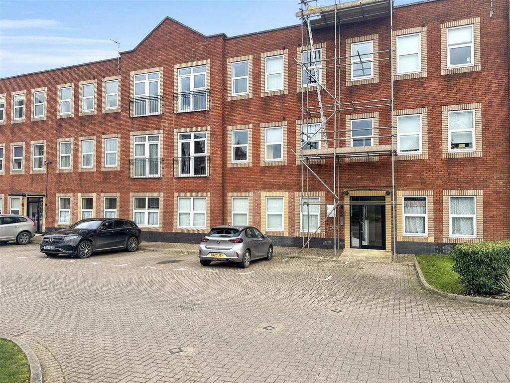 Property photo 2 of 6