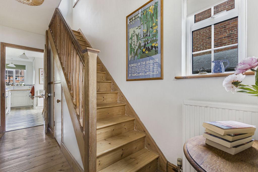 Property photo 2 of 33