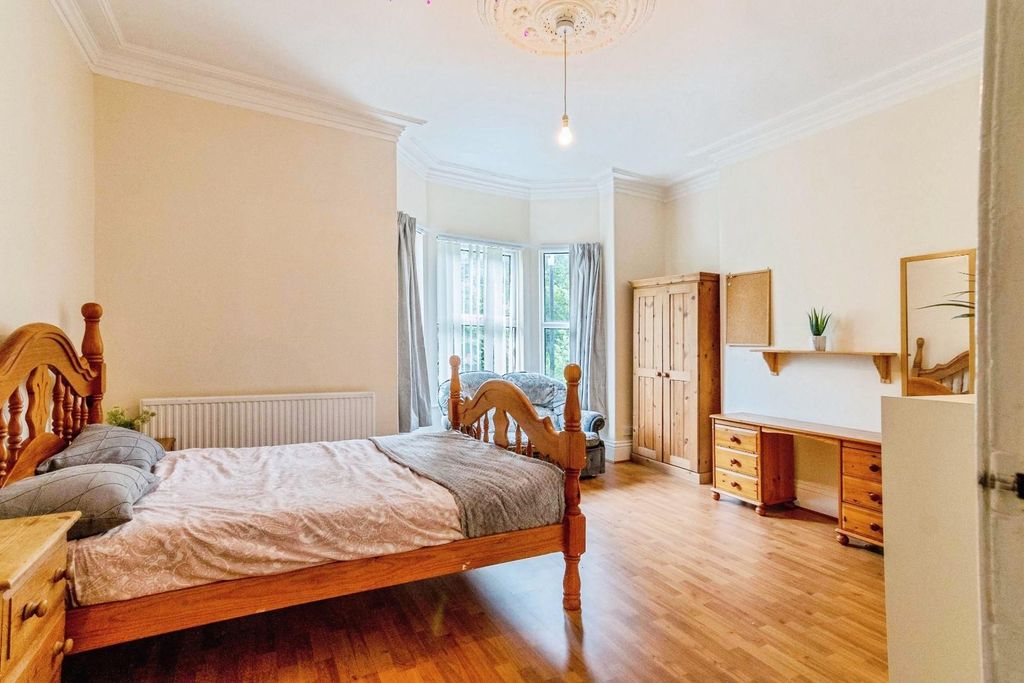 Property photo 2 of 13 4Defe40A-40 20Grosvenor 20Terrace-4.Jpg