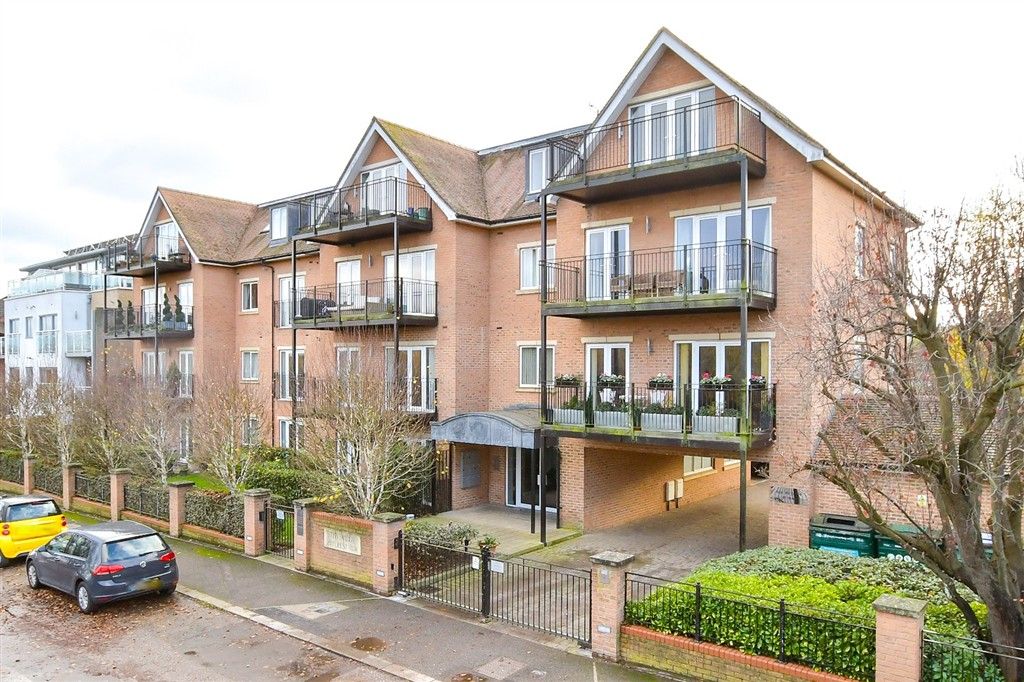 Property photo 1 of 19 External