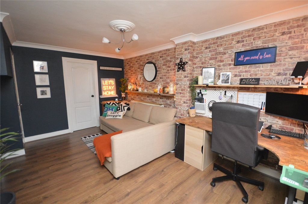 Property photo 3 of 10 Picture 3