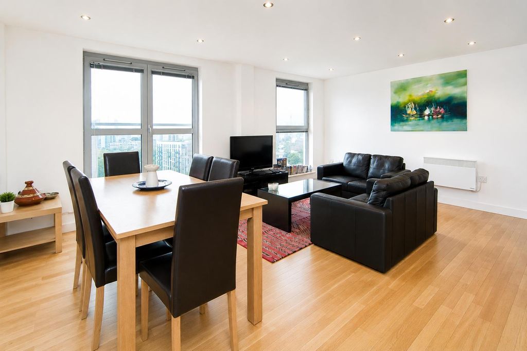 Property photo 1 of 11 J.Png