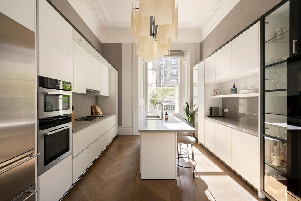 Property photo 3 of 16 Image