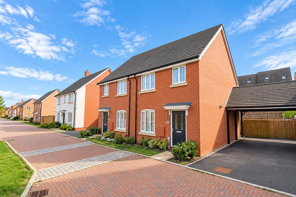 Property photo 1 of 20 21.Png