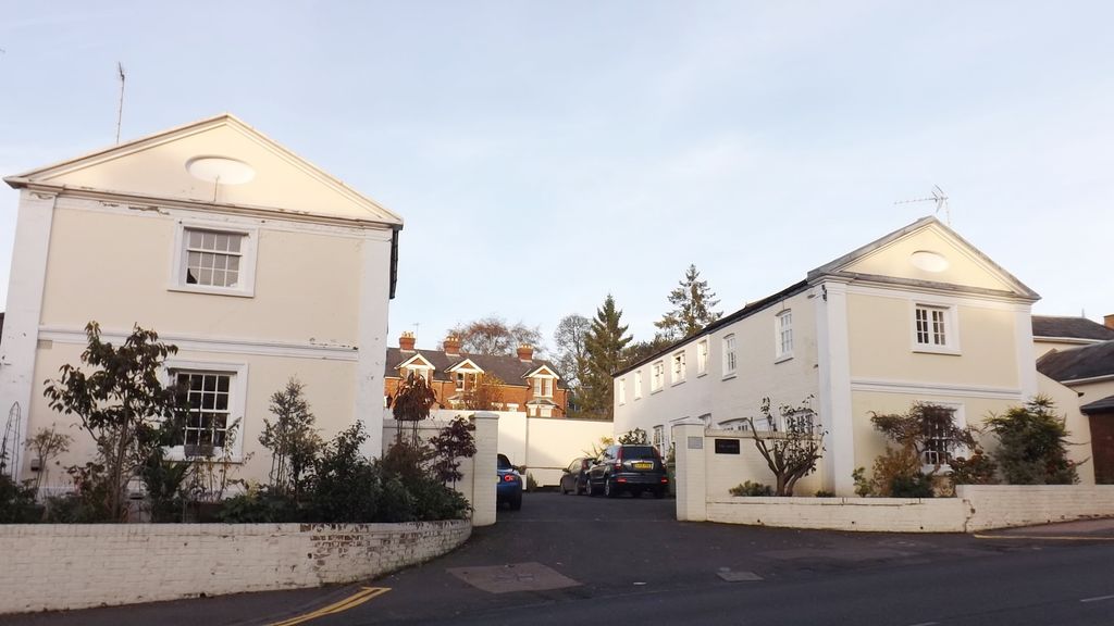 Property photo 1 of 6