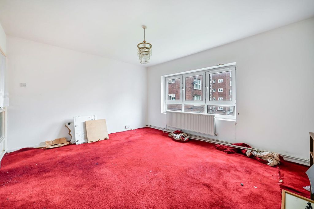 Property photo 3 of 11