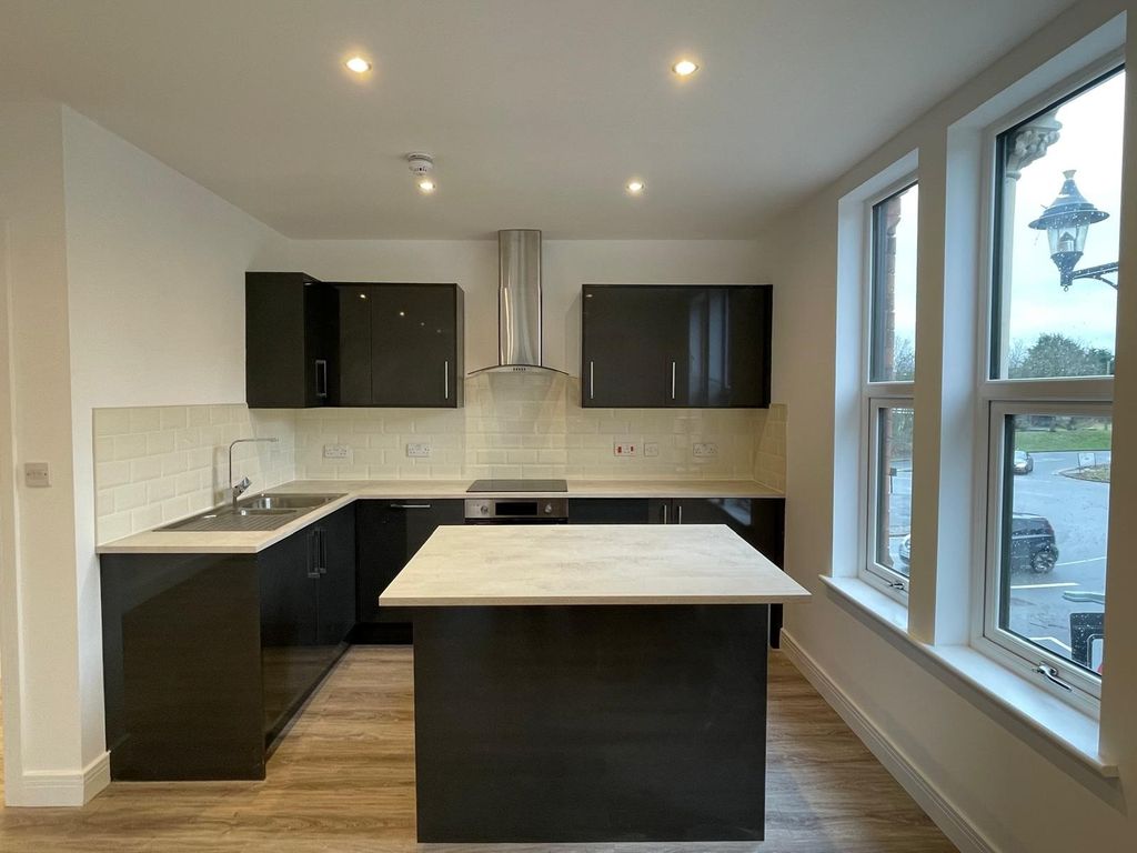 Property photo 2 of 8