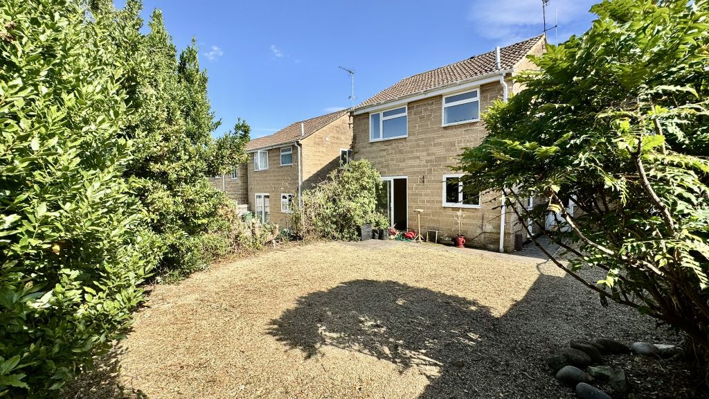 Property photo 3 of 21