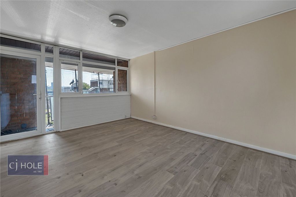 Property photo 2 of 17 Picture No. 07
