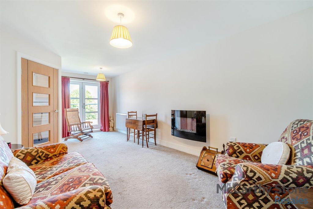 Property photo 3 of 30 8658862-Interior04.Jpg