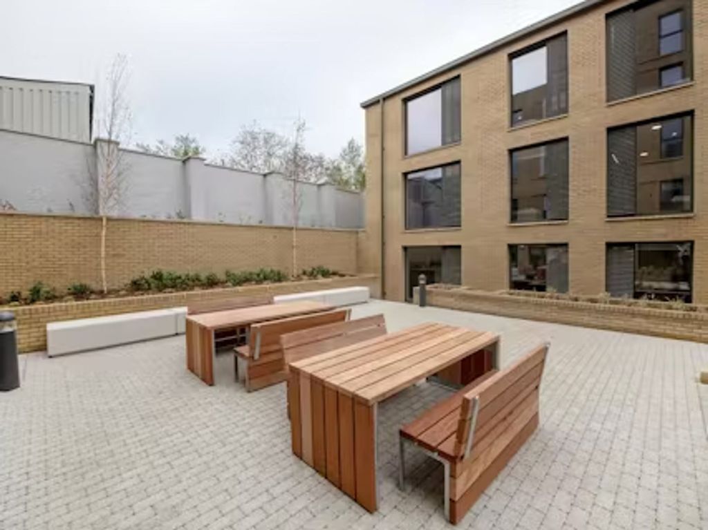 Property photo 3 of 11