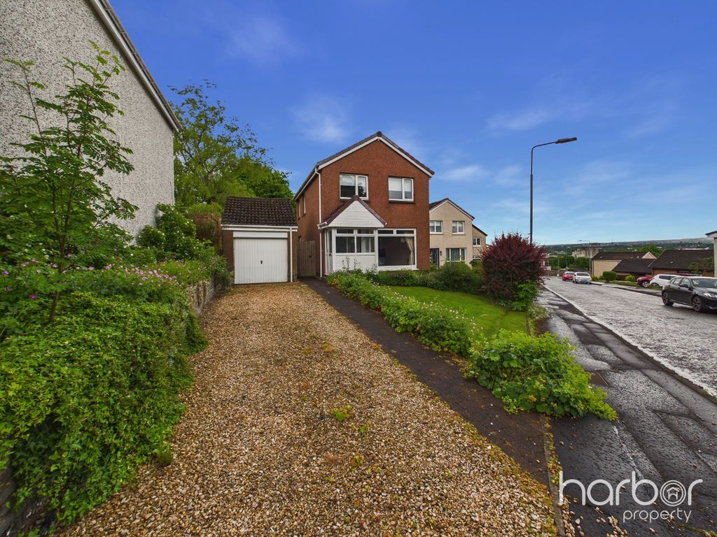 Property photo 2 of 23 5227367
