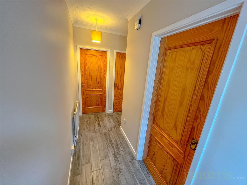 Property photo 3 of 21 Hall