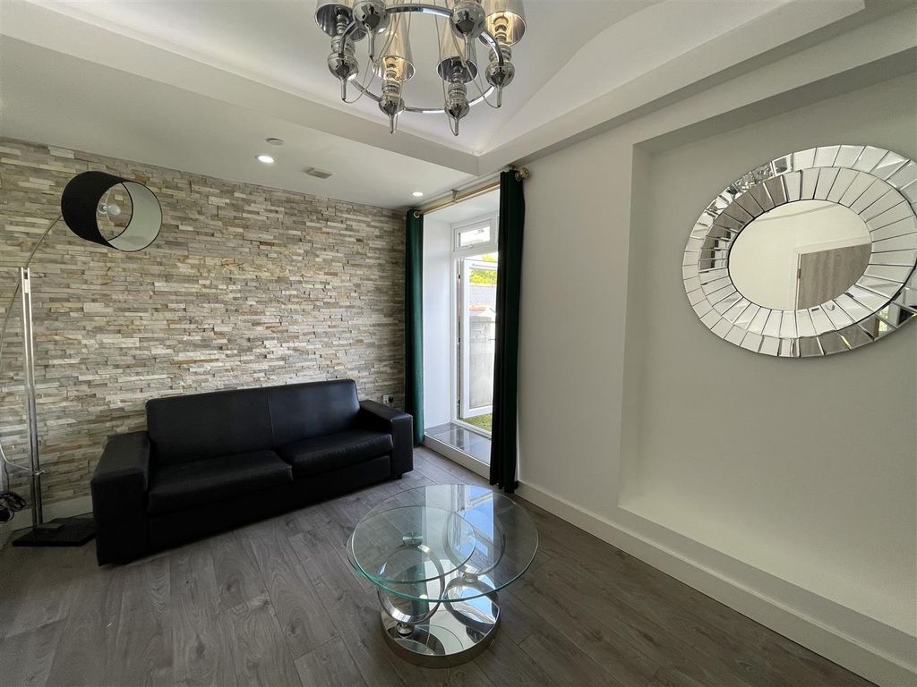 Property photo 1 of 11 Img_1235.Jpg